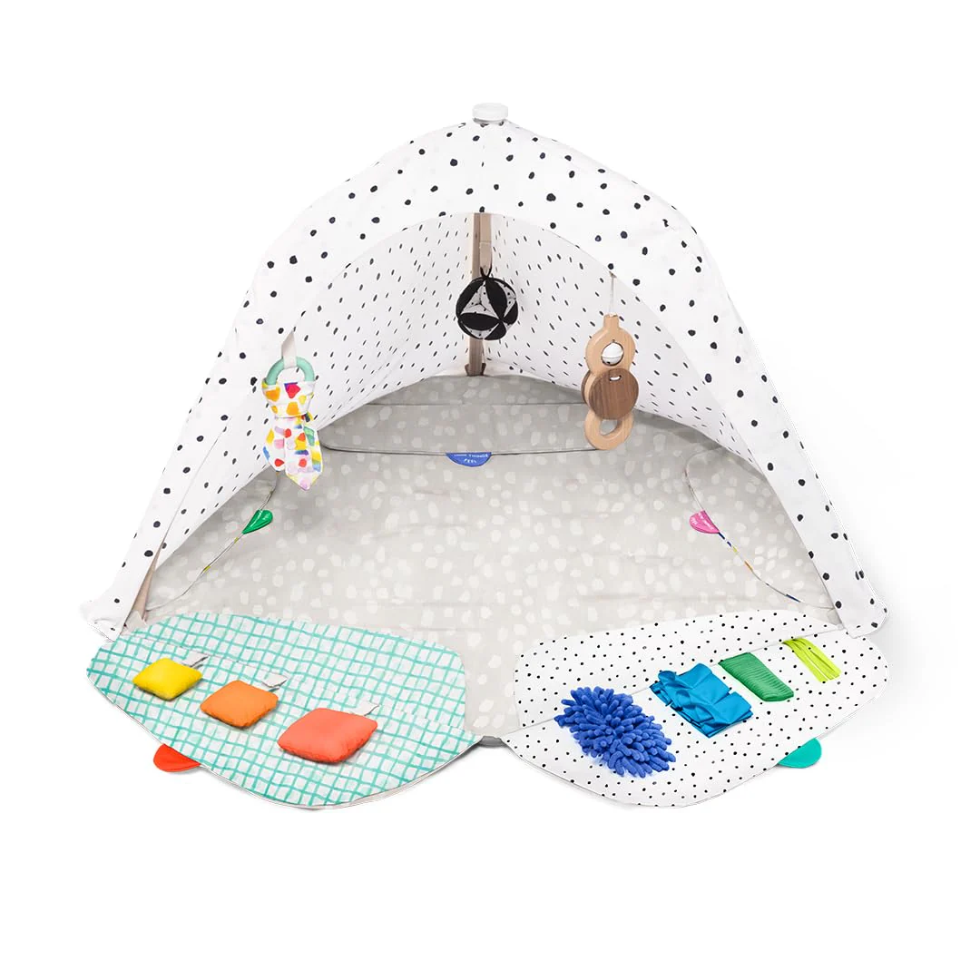 Lovevery The Play Gym with Play Strands