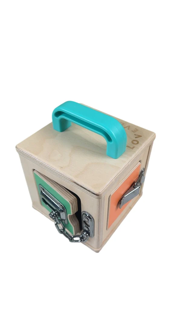 Lovevery The Realist Play Kit - Image 6