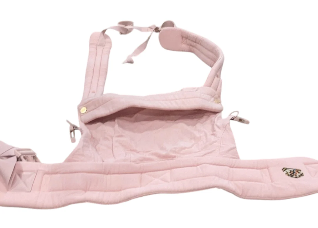 Mabē The Monarch Carrier, Blush Dawn
