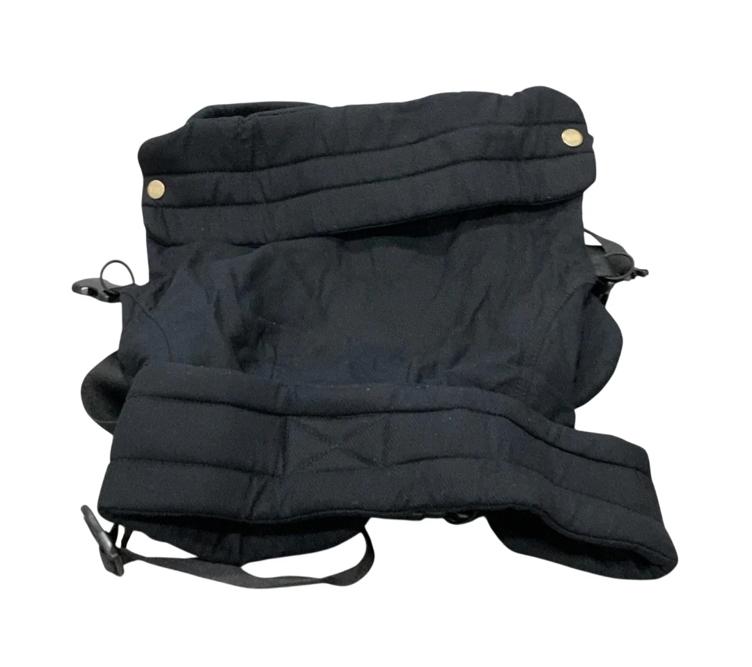Mabē The Monarch Carrier, Ebony