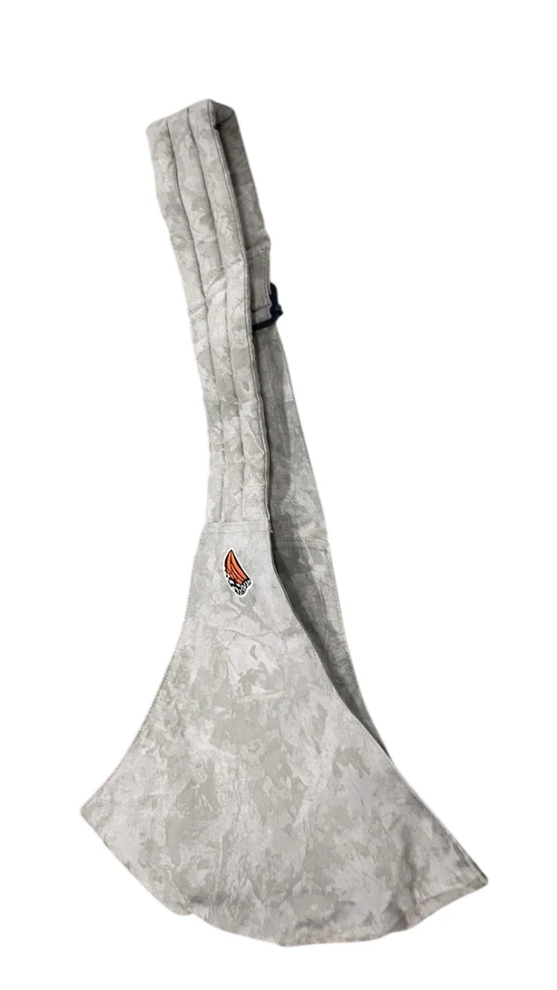 Mabē The Monarch Toddler Sling, Ashland Camo - Image 2