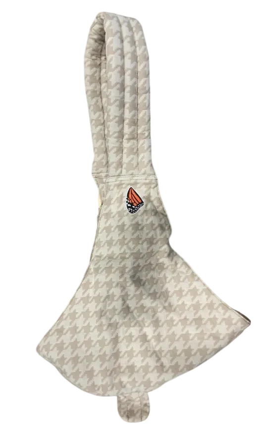 Mabē The Monarch Toddler Sling, Houndstooth - Image 2