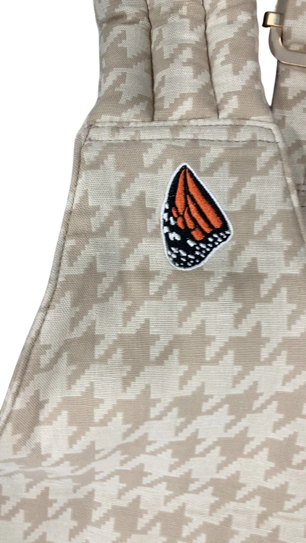 Mabē The Monarch Toddler Sling, Houndstooth - Image 4