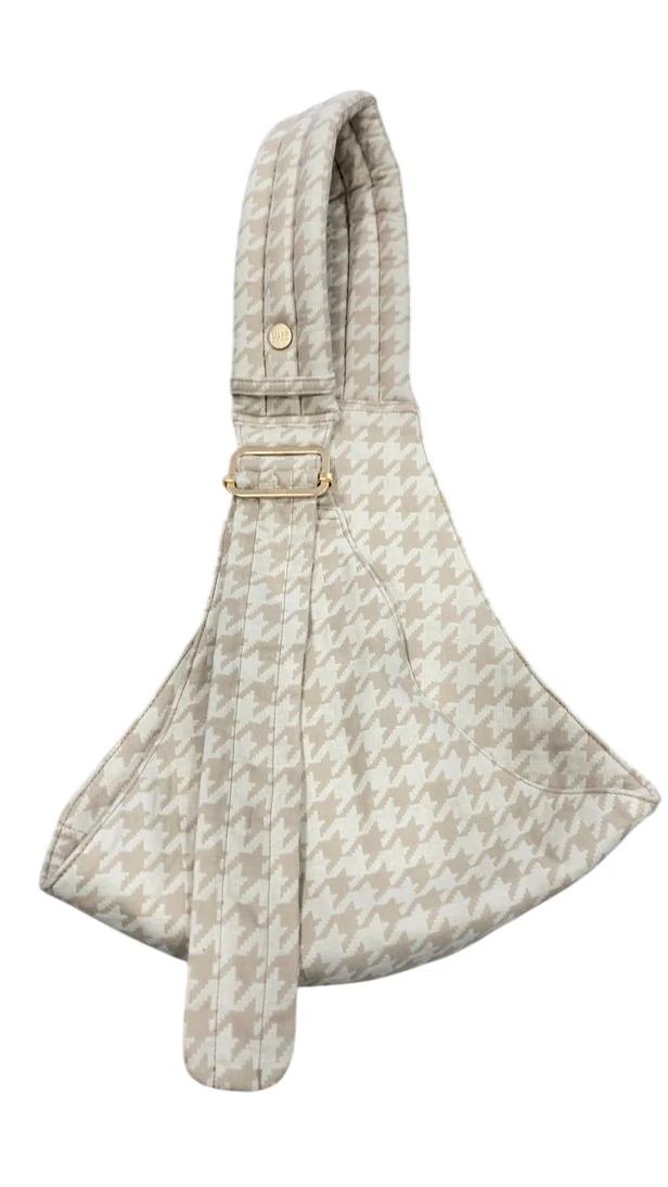 Mabē The Monarch Toddler Sling, Houndstooth - Image 4