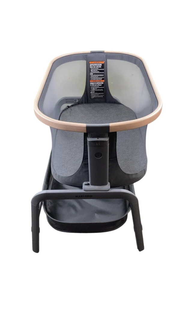 Maxi-Cosi Iora Bedside Bassinet, Classic Graphite - Image 3