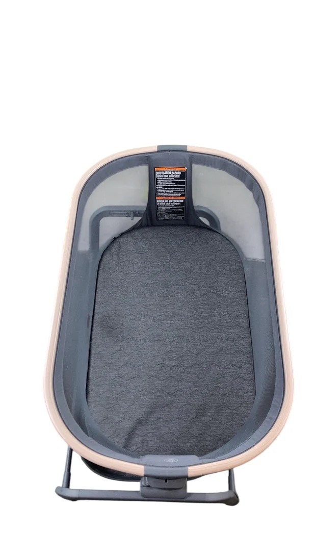 Maxi-Cosi Iora Bedside Bassinet, Classic Graphite - Image 4