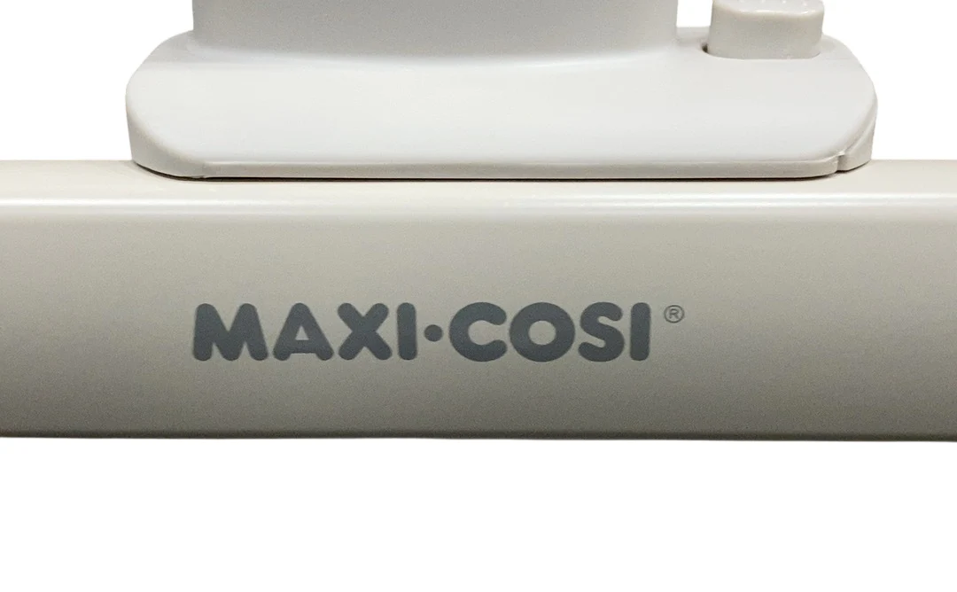 Maxi-Cosi Iora Bedside Bassinet, Classic Oat - Image 3
