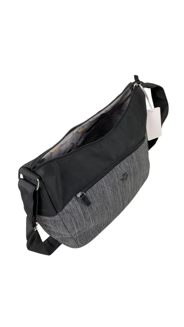 Medela Pump In Style with MaxFlow, Double Electric Pump with Portable Bag - Image 8