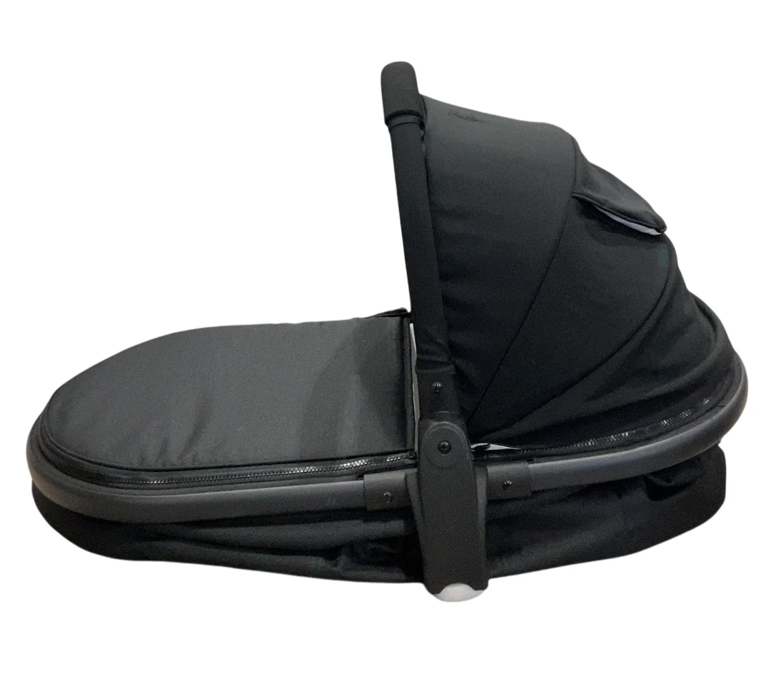 Mockingbird Bassinet, 2026+, Black