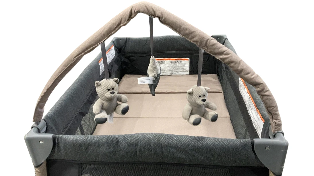 Monbebe Play Yard with Full-Size Rocking Bassinet, Castle Point - Image 4
