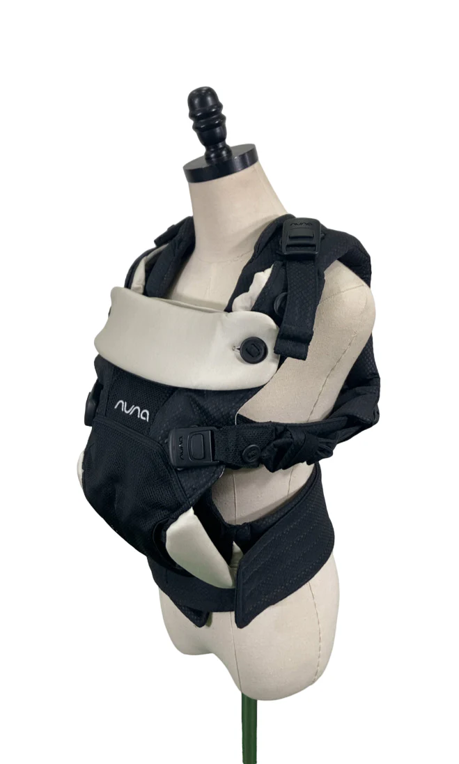 Nuna Cudl Baby Carrier, Night/Caviar