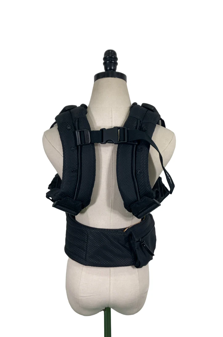 Nuna Cudl Baby Carrier, Night/Caviar - Image 4