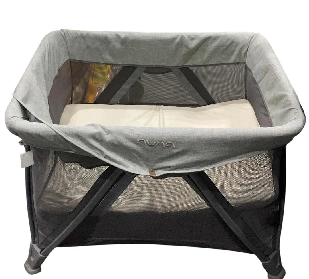 Nuna SENA Playard, Gray
