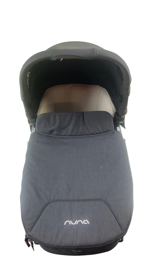 Nuna Triv Bassinet - Image 4