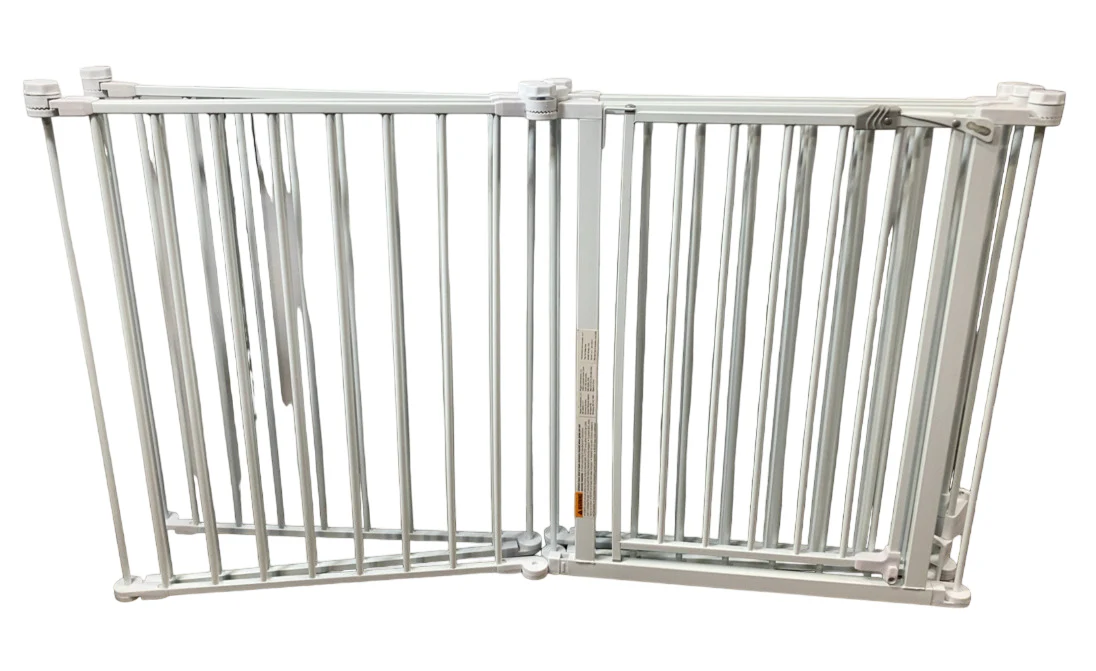 Regalo 4-in-1 Play Yard