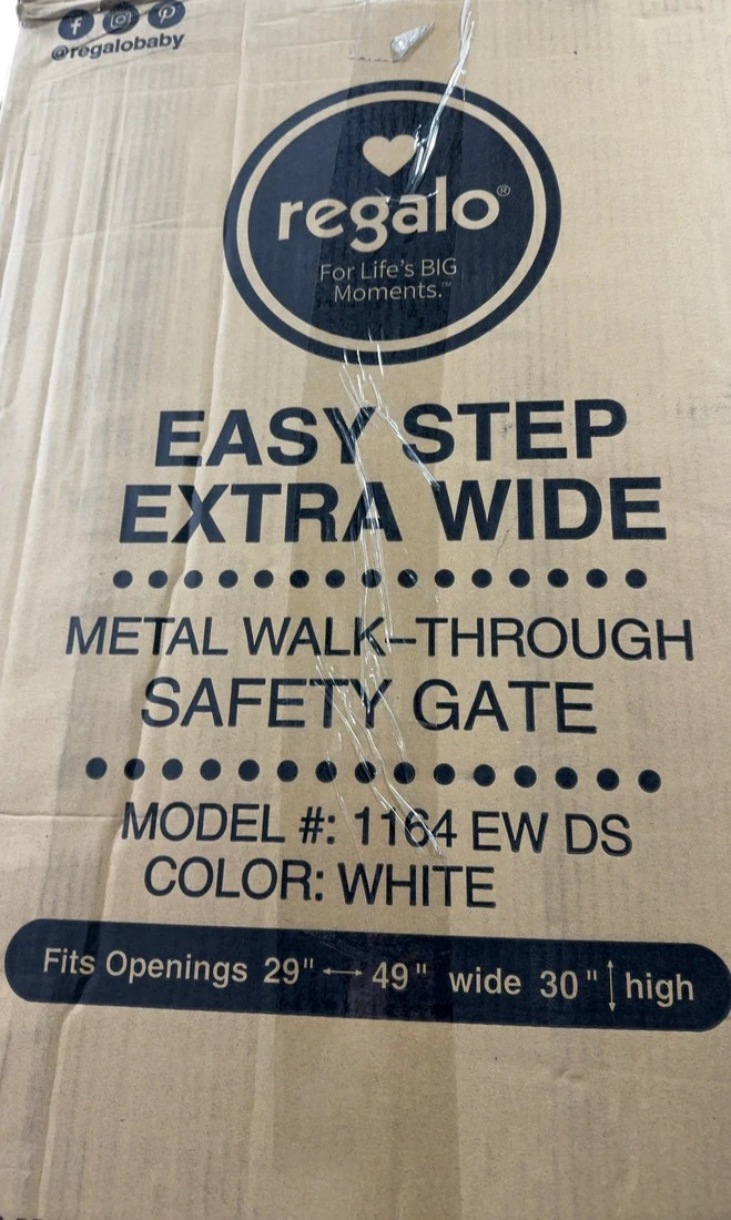 Regalo Easy Step Extra Wide Gate, 49-in, White - Image 3