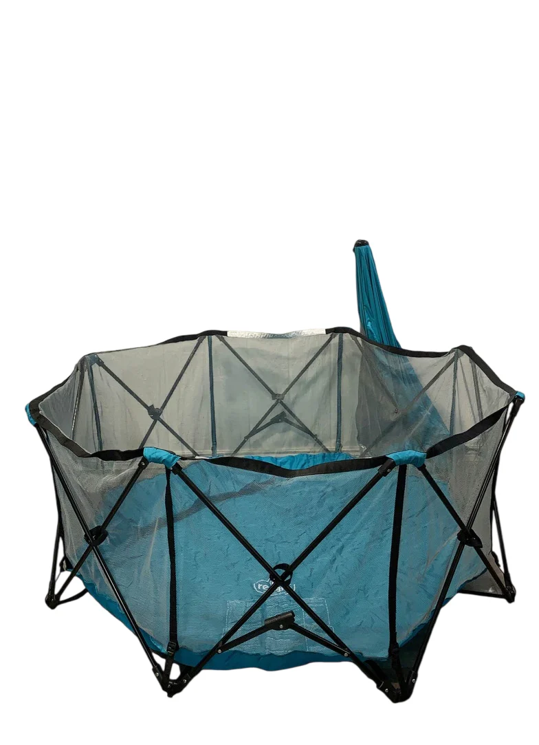 Regalo My Portable Play Yard Deluxe, 8 Panel - Image 3