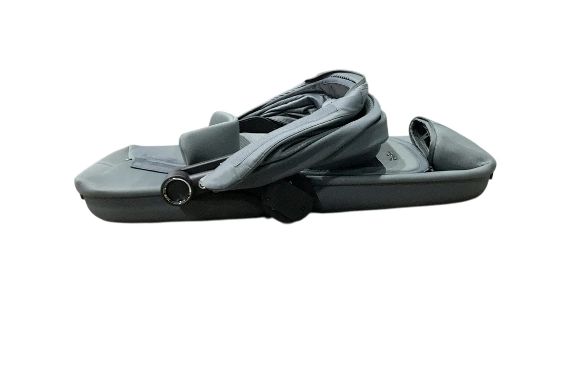 Silver Cross Dune Compact Folding Carrycot, Glacier - Image 3