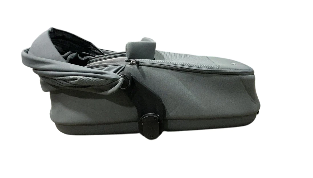 Silver Cross Dune Compact Folding Carrycot, Glacier - Image 5