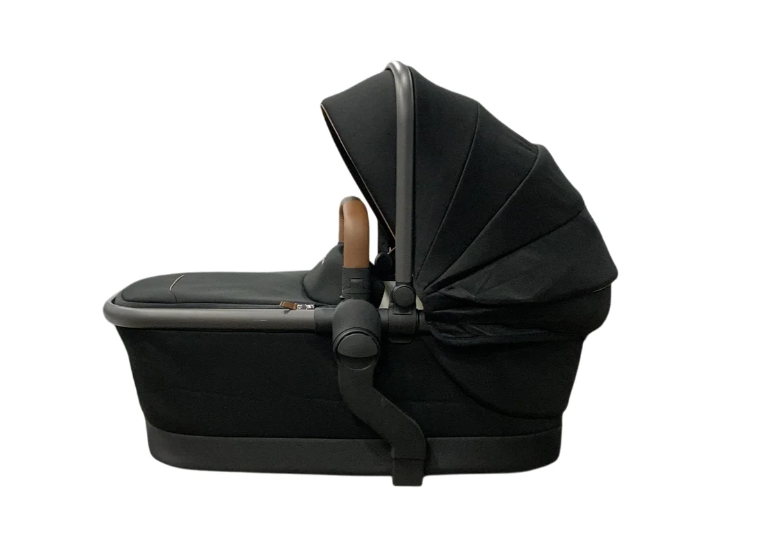 Silver Cross Wave 3 Bassinet, Black - Image 3
