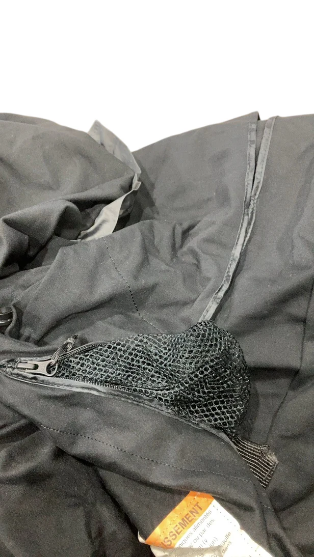 SlumberPod 2.0 Sleep Canopy, Black with Gray - Image 4
