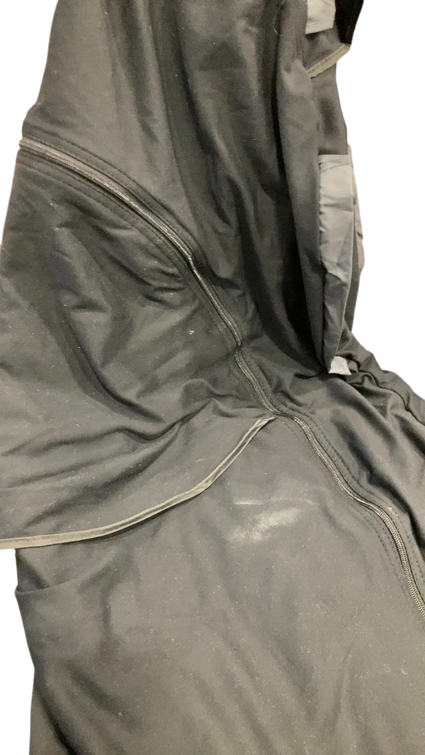 SlumberPod 3.0 Sleep Canopy, Black with Gray Accents - Image 3