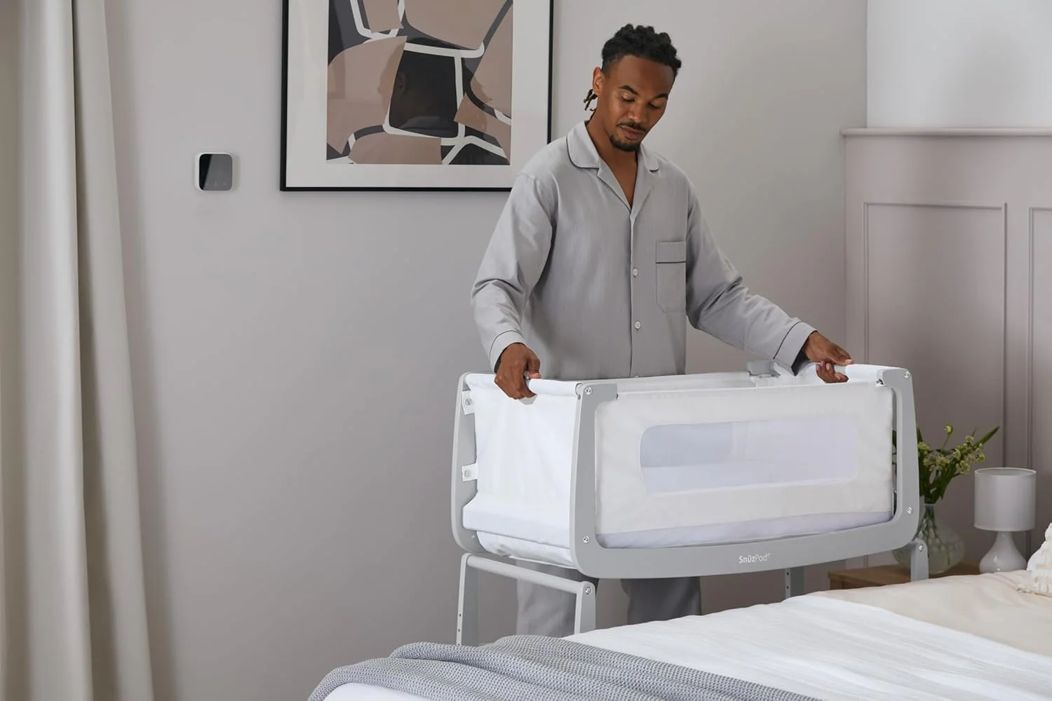 Snuz SnuzPod4 Bedside Bassinet, Dove Gray - Image 3