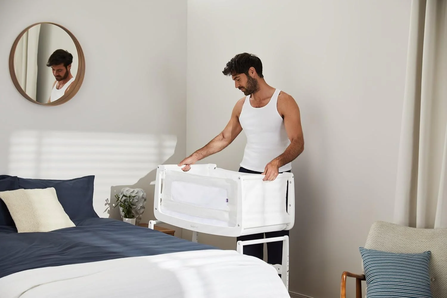 Snuz SnuzPod4 Bedside Bassinet, White - Image 3