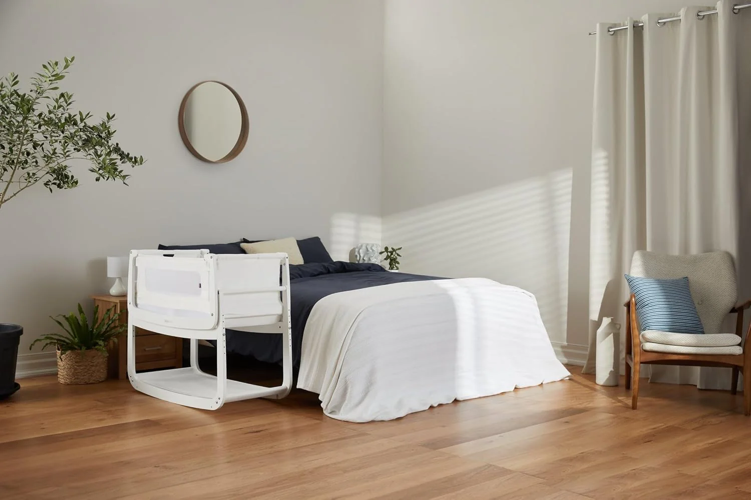 Snuz SnuzPod4 Bedside Bassinet, White - Image 4