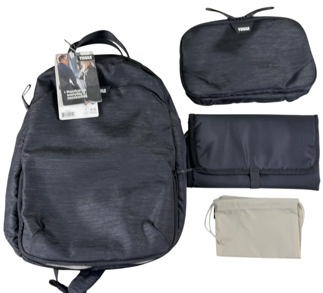 Thule Changing Backpack, Black - Image 3