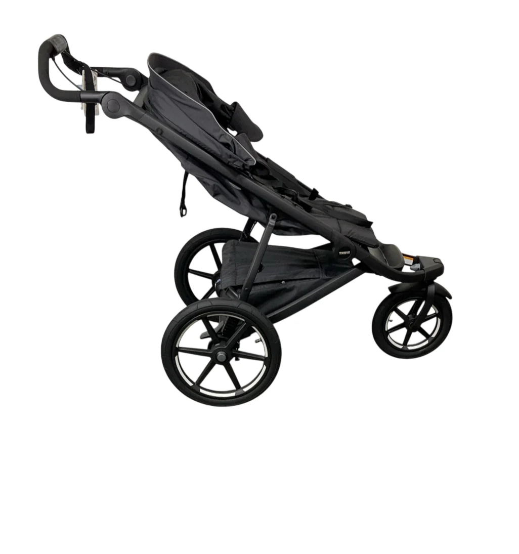 Thule Urban Glide 3 Stroller, 2024, Black on Black, Click In Buckle - Image 2