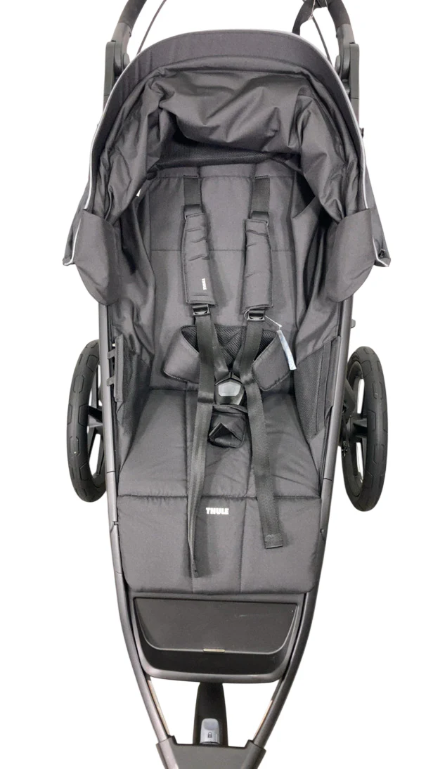 Thule Urban Glide 3 Stroller, 2024, Black on Black, Click In Buckle - Image 3