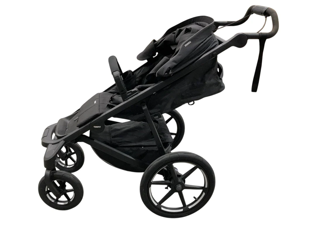 Thule Urban Glide 4-Wheel Stroller, 2024, Black, Click In Buckle - Image 3