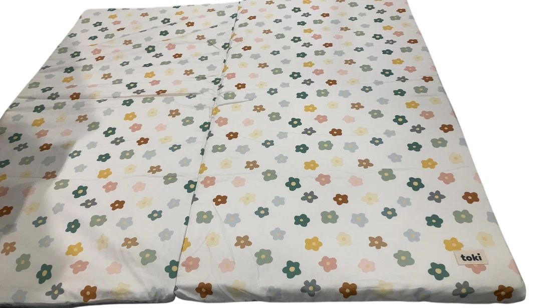 Toki Kids Standard Padded Play Mat 40" x 40", Playful Posies - Image 3
