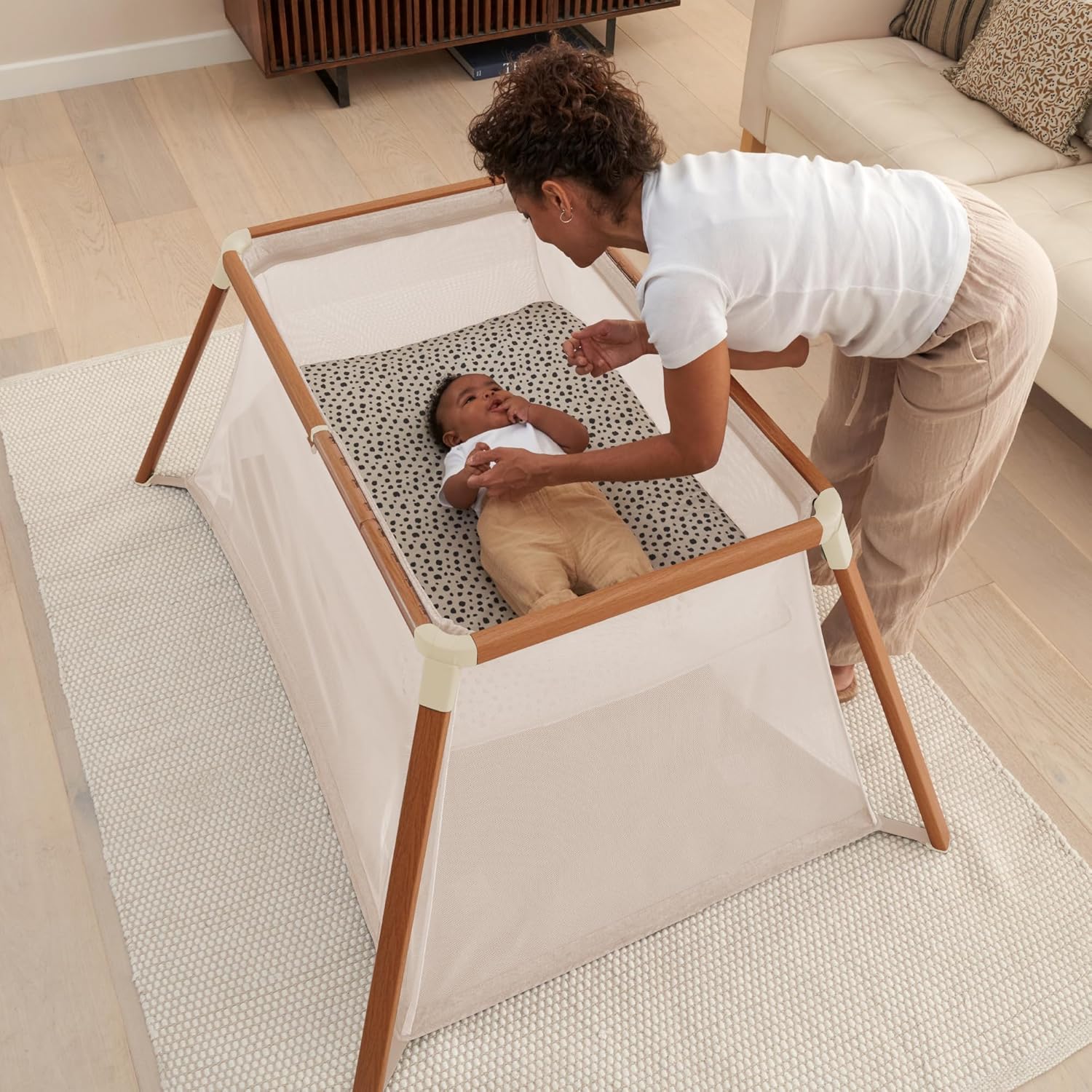 Tutti Bambini CoZee Go 3-in-1 Bassinet/Travel Cot/Playpen, Scandinavian Walnut & Ecru - Image 3