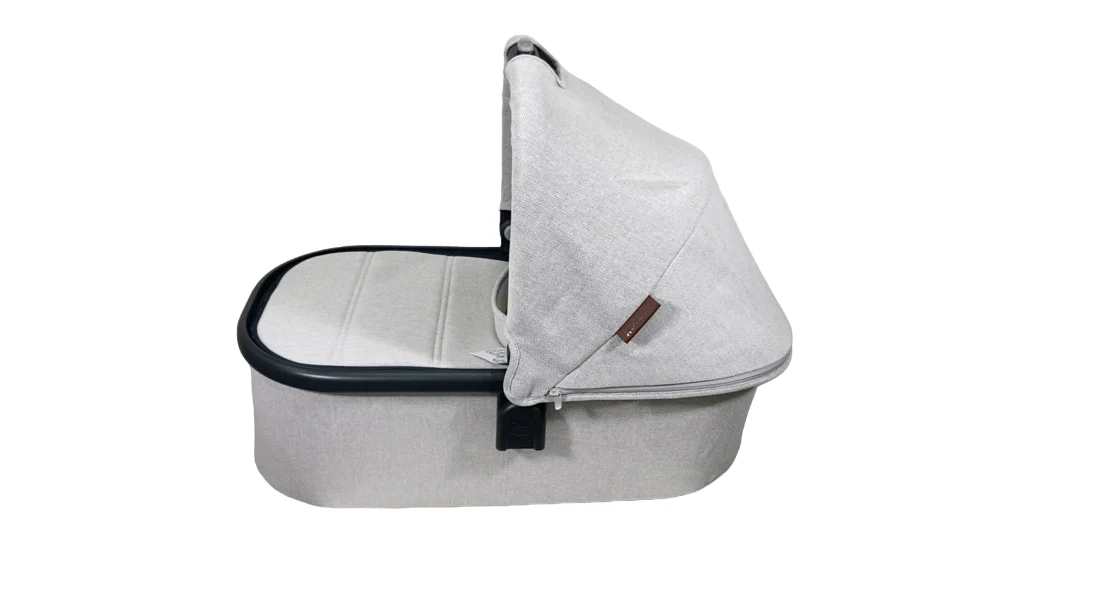 UPPAbaby V2 Bassinet, Anthony (White & Grey Chenille)