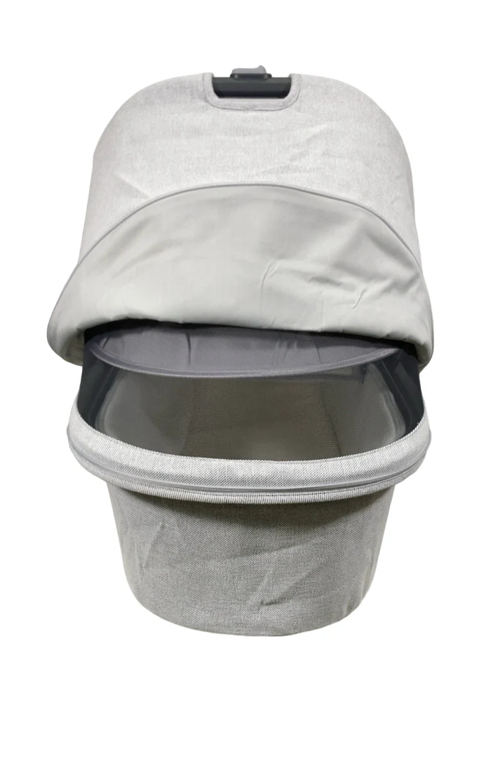 UPPAbaby V2 Bassinet, Anthony (White & Grey Chenille) - Image 5