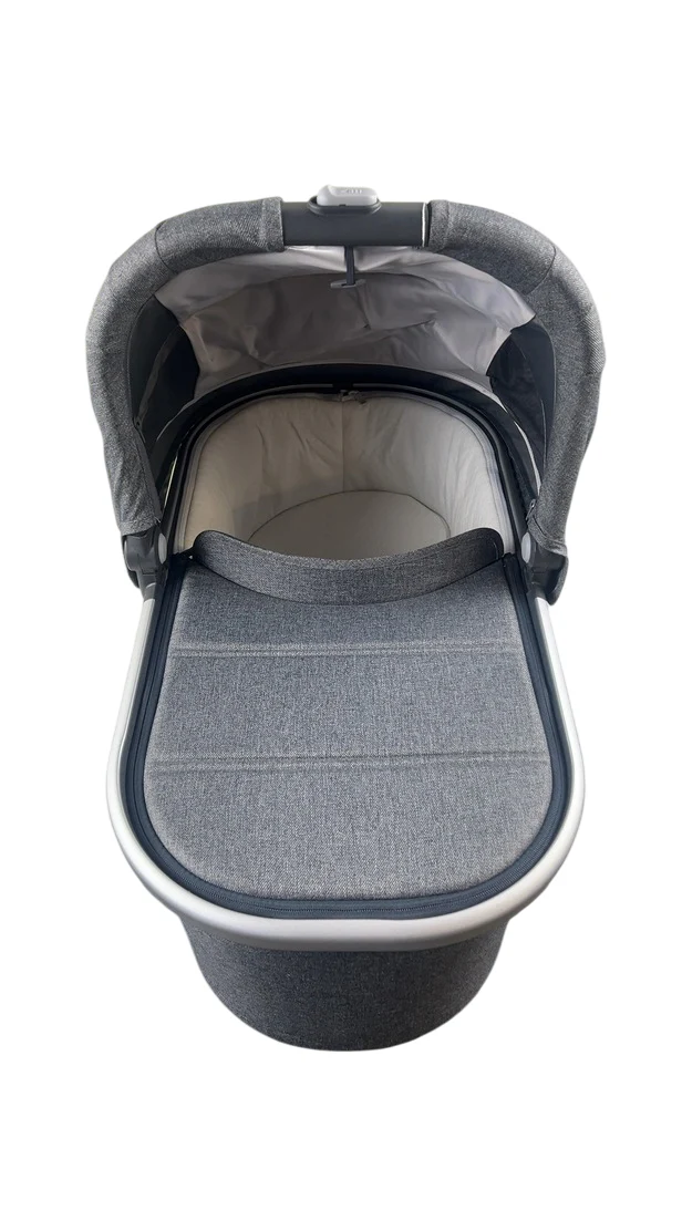 UPPAbaby V2 Bassinet, Jordan (Charcoal Melange) - Image 4