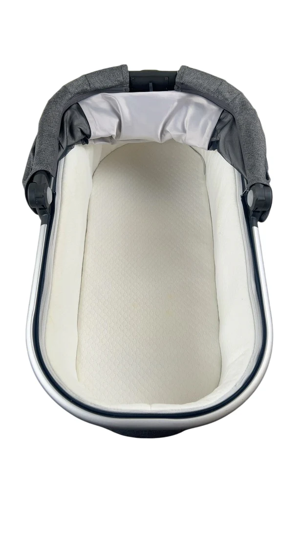 UPPAbaby V2 Bassinet, Jordan (Charcoal Melange) - Image 5