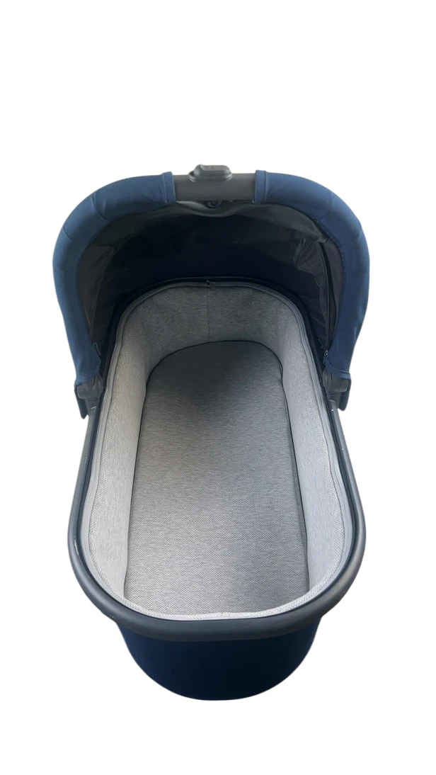 UPPAbaby V2 Bassinet, Noa (Navy) - Image 2