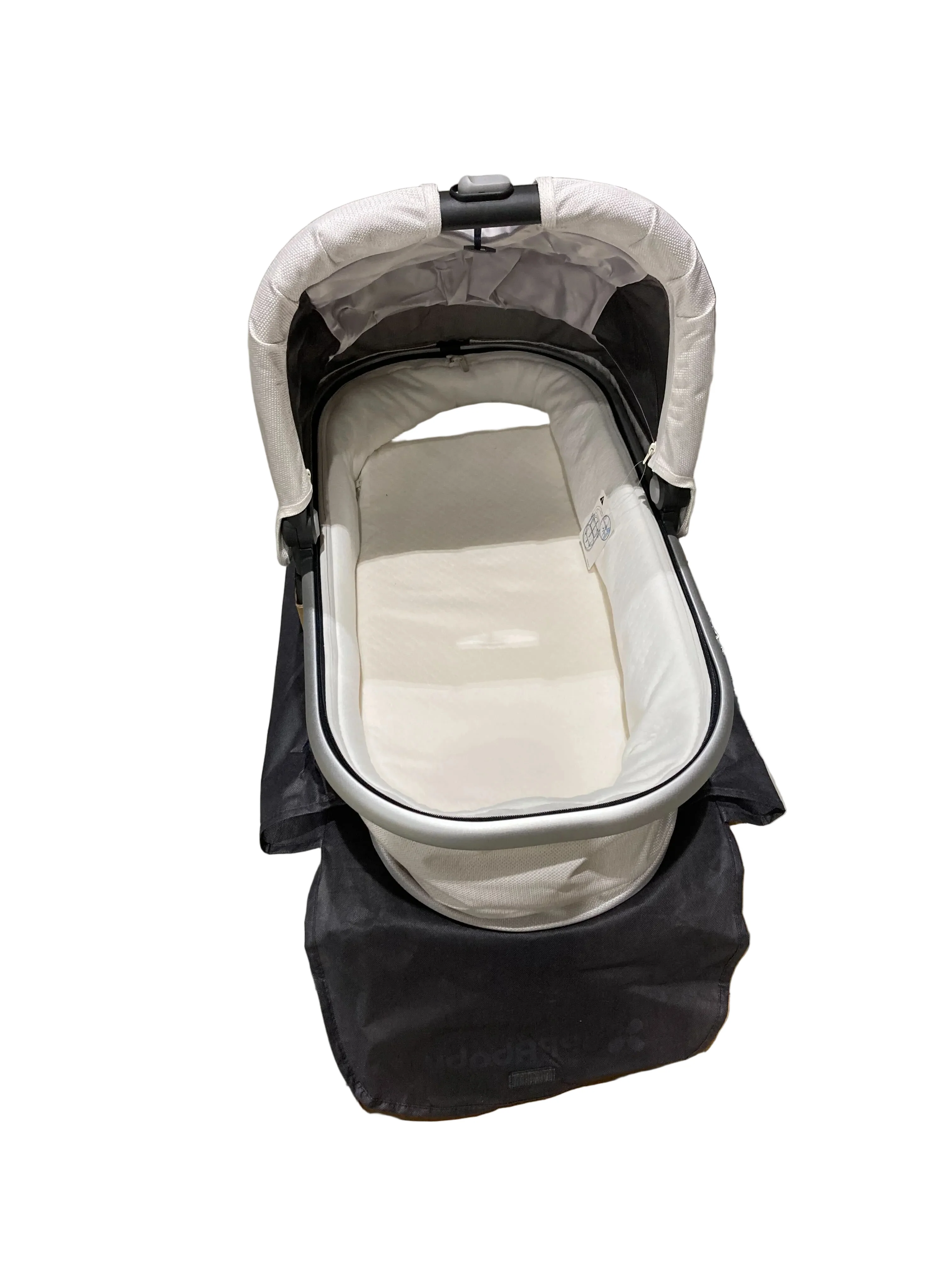 UPPAbaby V2 Bassinet, William (Chambray Oxford/Silver) - Image 3