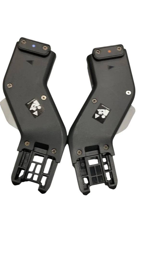 UPPAbaby VISTA Upper Adapters, Dark Gray/Gray - Image 3