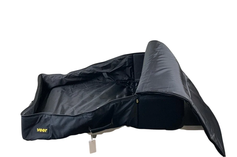 Veer Travel Bag, Black - Image 3