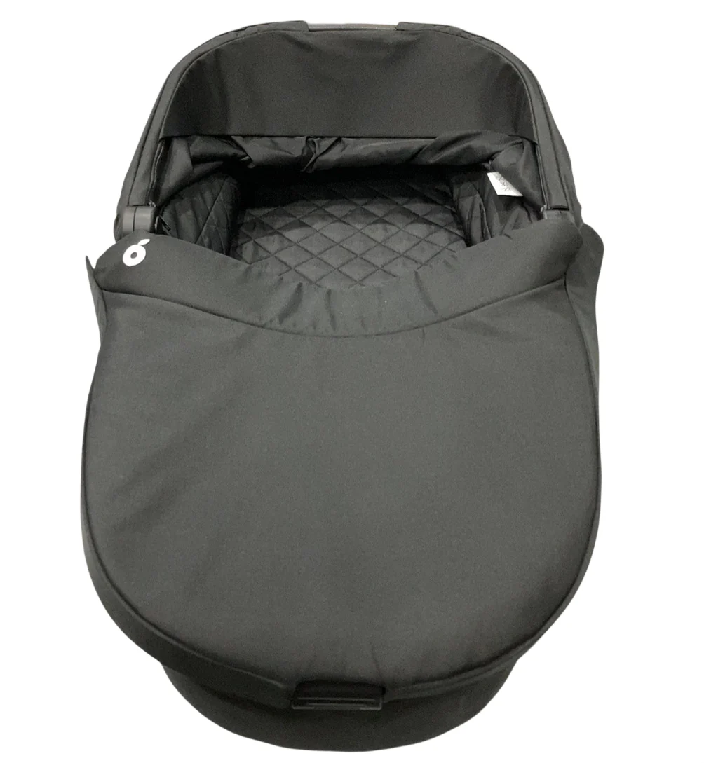 Zoe Journey Bassinet, Black - Image 3