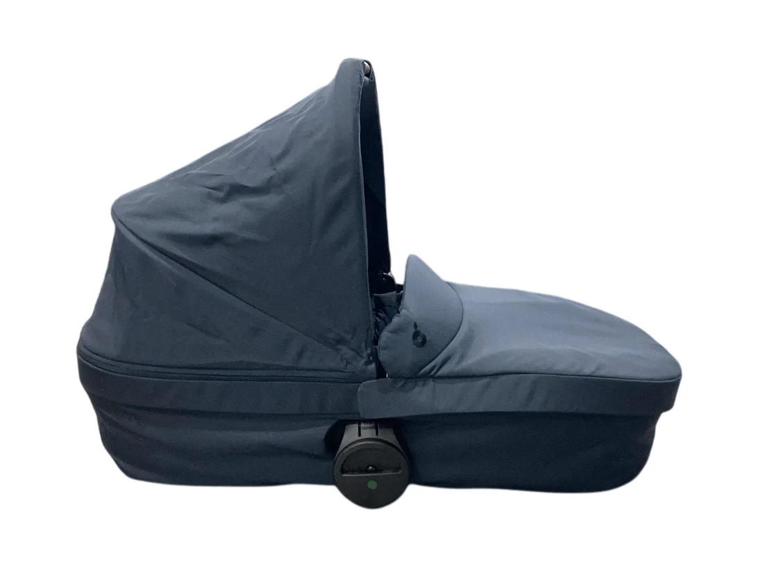 Zoe Journey Duo Bassinet, Black - Image 3